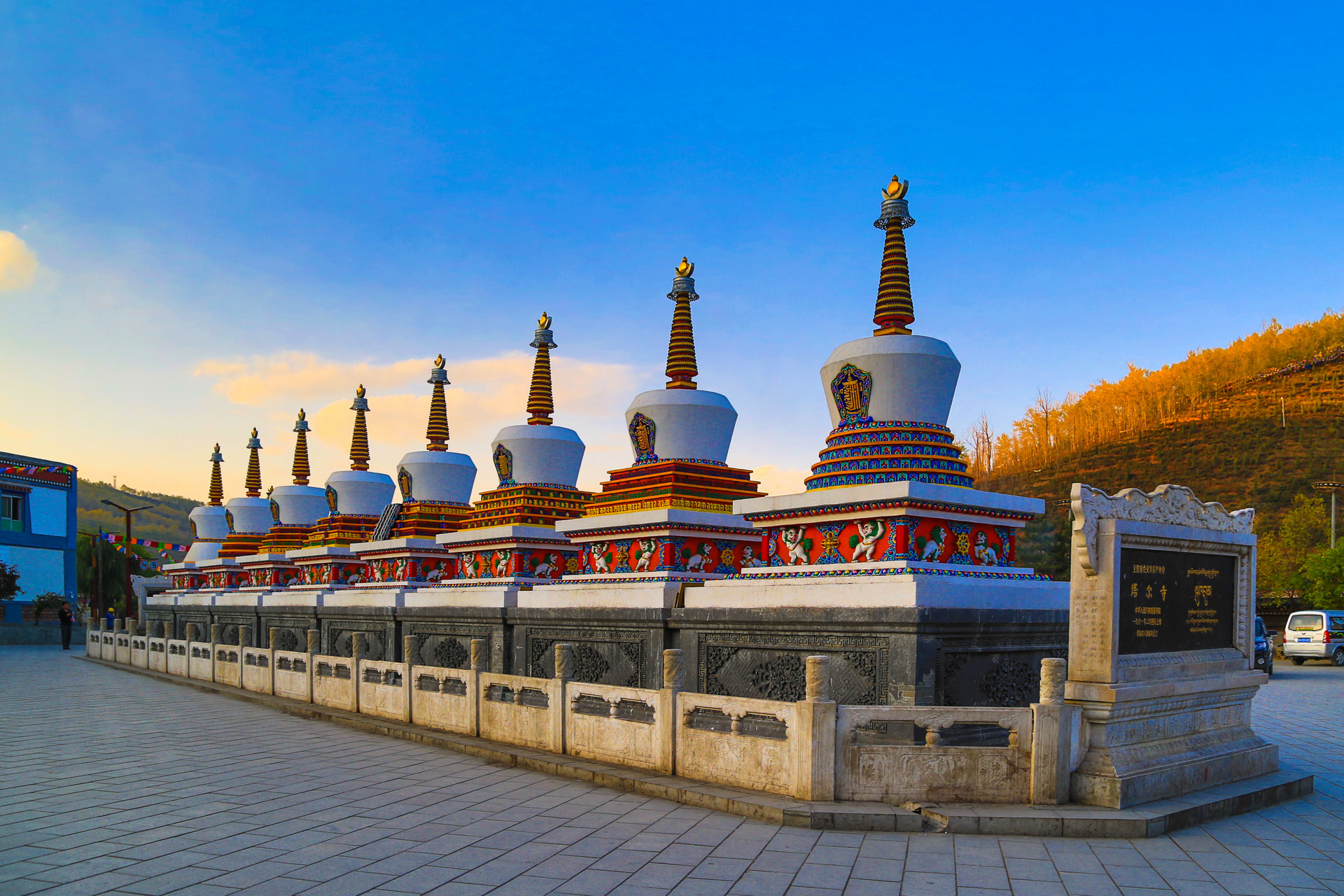 攝圖網_500537222_banner_塔爾寺（企業商用）.jpg